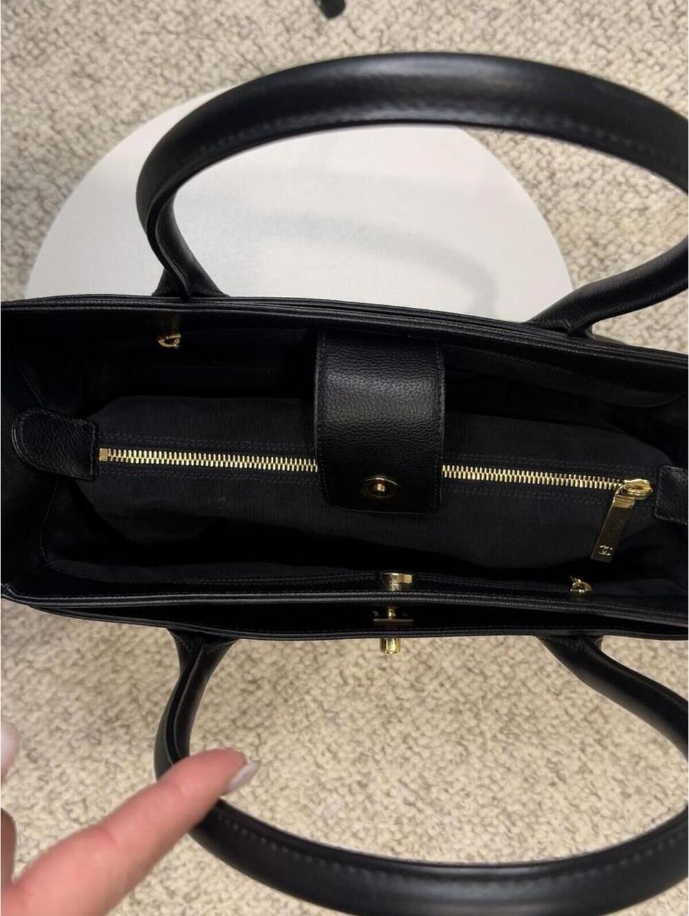 Authentic Chanel Black Leather Cerf Shopping Tote Pristine - Picture 7 of 14